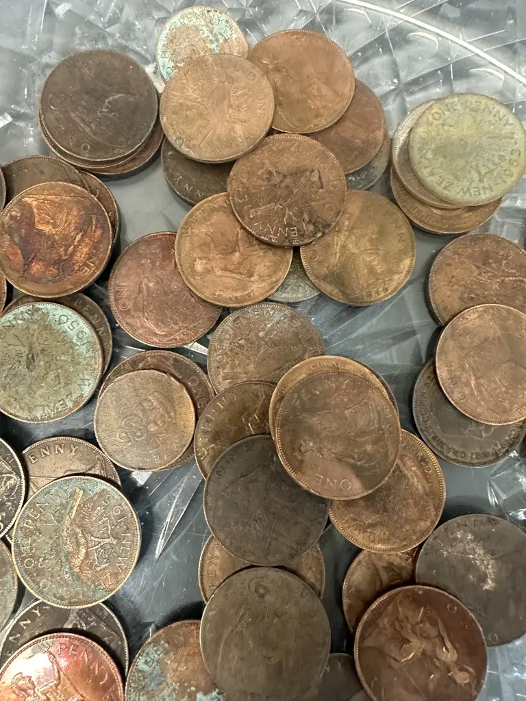 Selection Of Antique One Pennies Dated 1903,1920,1939,1943 Etc  Image 1++