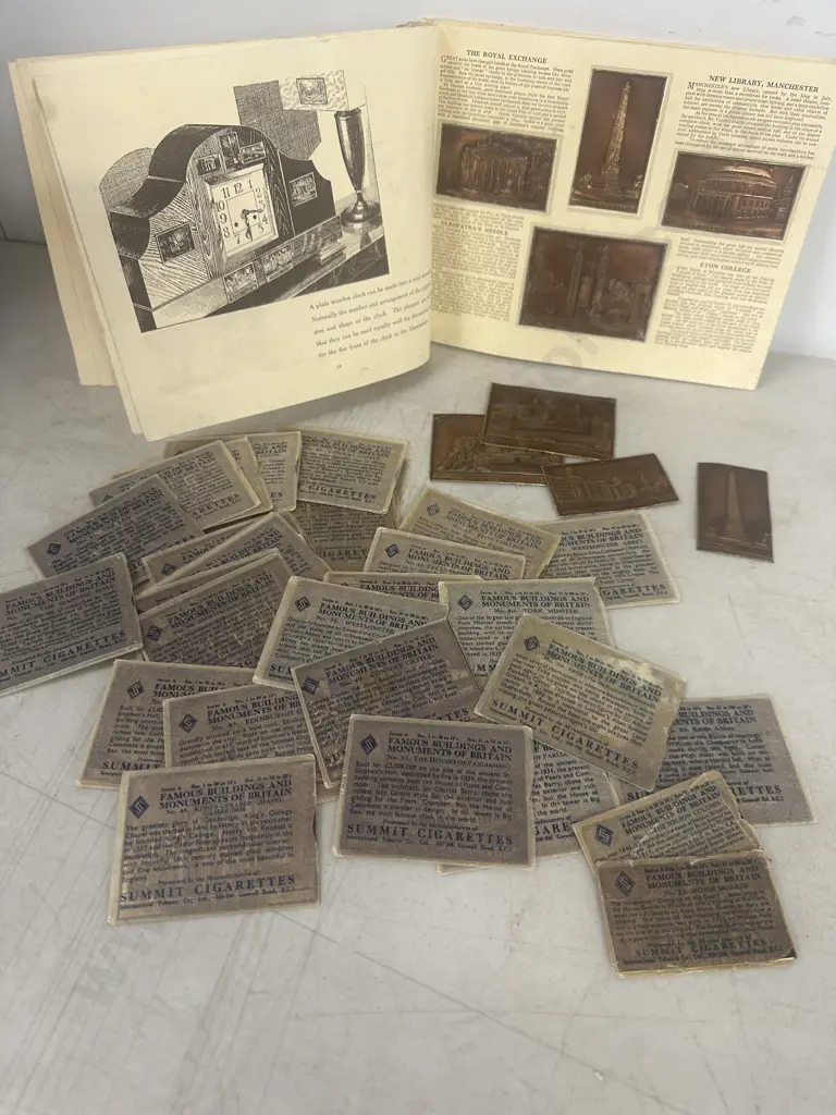 Vintage International Tobacco Ltd Album & Simmit Cigarettes With Assorted Copper Relief 'The Monument Cards'  Image 1++