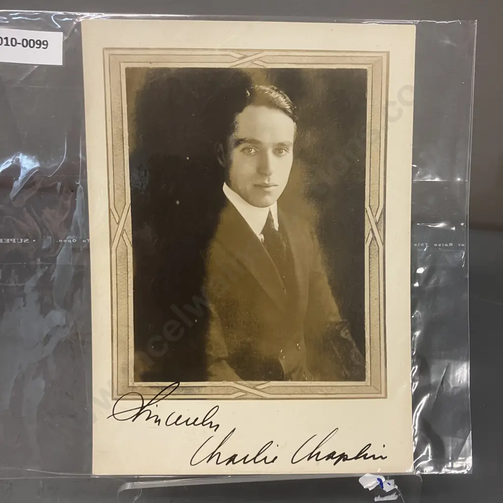 Charlie Chaplin Autographed 18 x 13cm Photo Image 1++