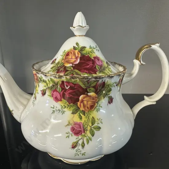 Vintage Royal Albert Bone China Old Country Rose Teapot H16cm.