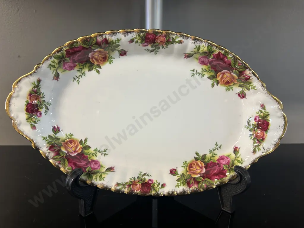 Vintage Royal Albert Bone China Old Country Rose Oval Plate L27cm. Image 1++