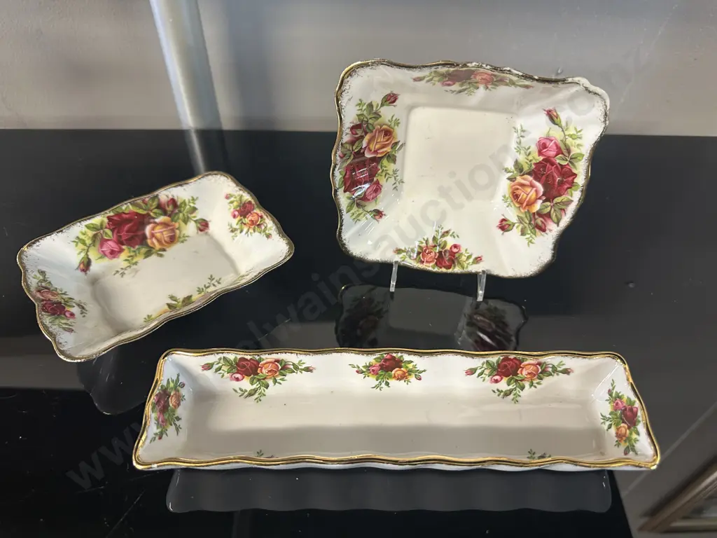 Vintage Royal Albert Bone China Old Country Rose Pen Tray & Candy Dishes Image 1++