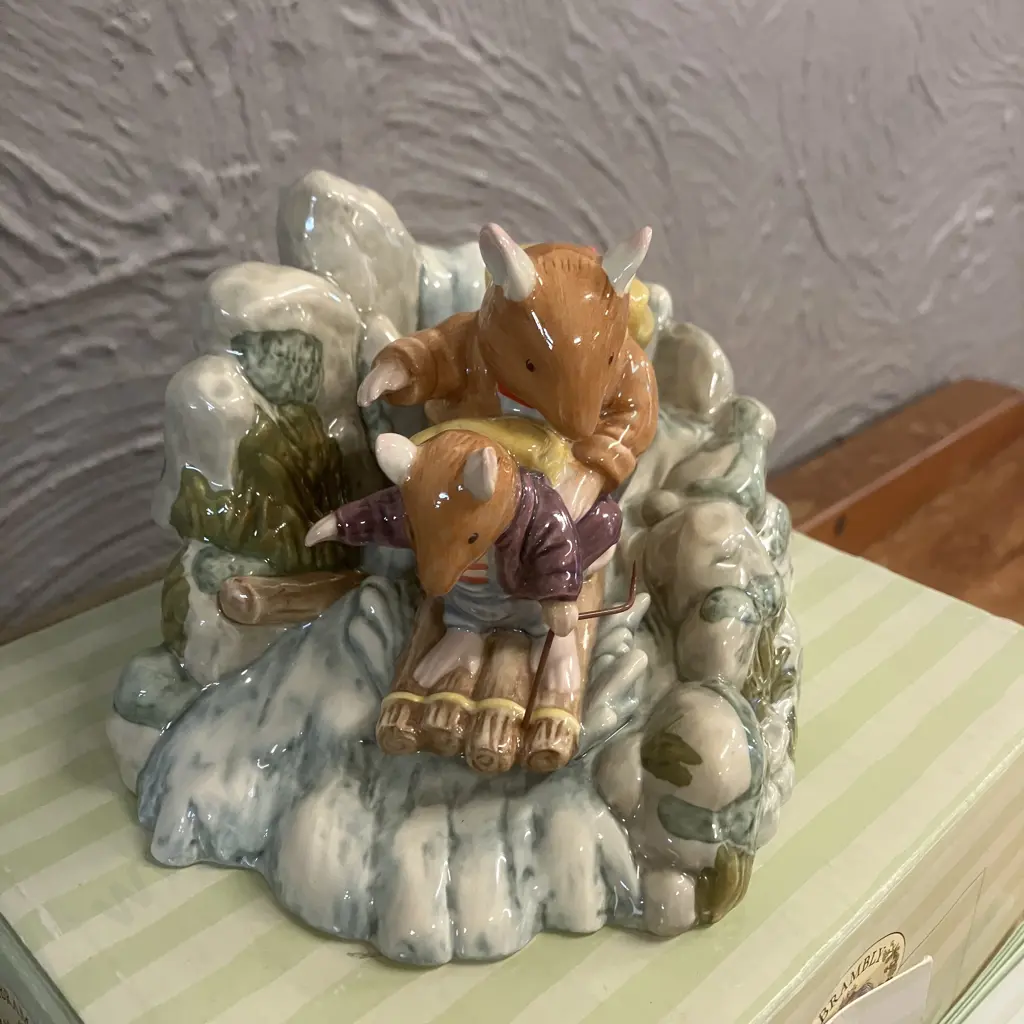 Rare Royal Doulton Brambly Hedge Figurine 'Shooting The Rapids DBH61, Ltd Edition 537 / 2000, Boxed With COA Image 1++