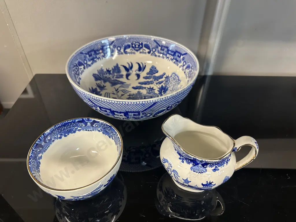 Vintage Blue & White  Willow Pattern Bowl (as found) Dia25cm & Burleighware Willow Sugar Bowl & Creamer Image 1++