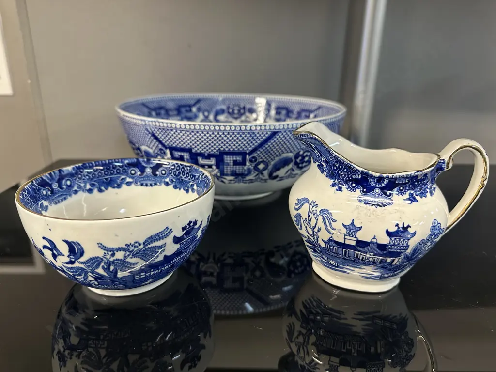 Vintage Blue & White  Willow Pattern Bowl (as found) Dia25cm & Burleighware Willow Sugar Bowl & Creamer Image 1++