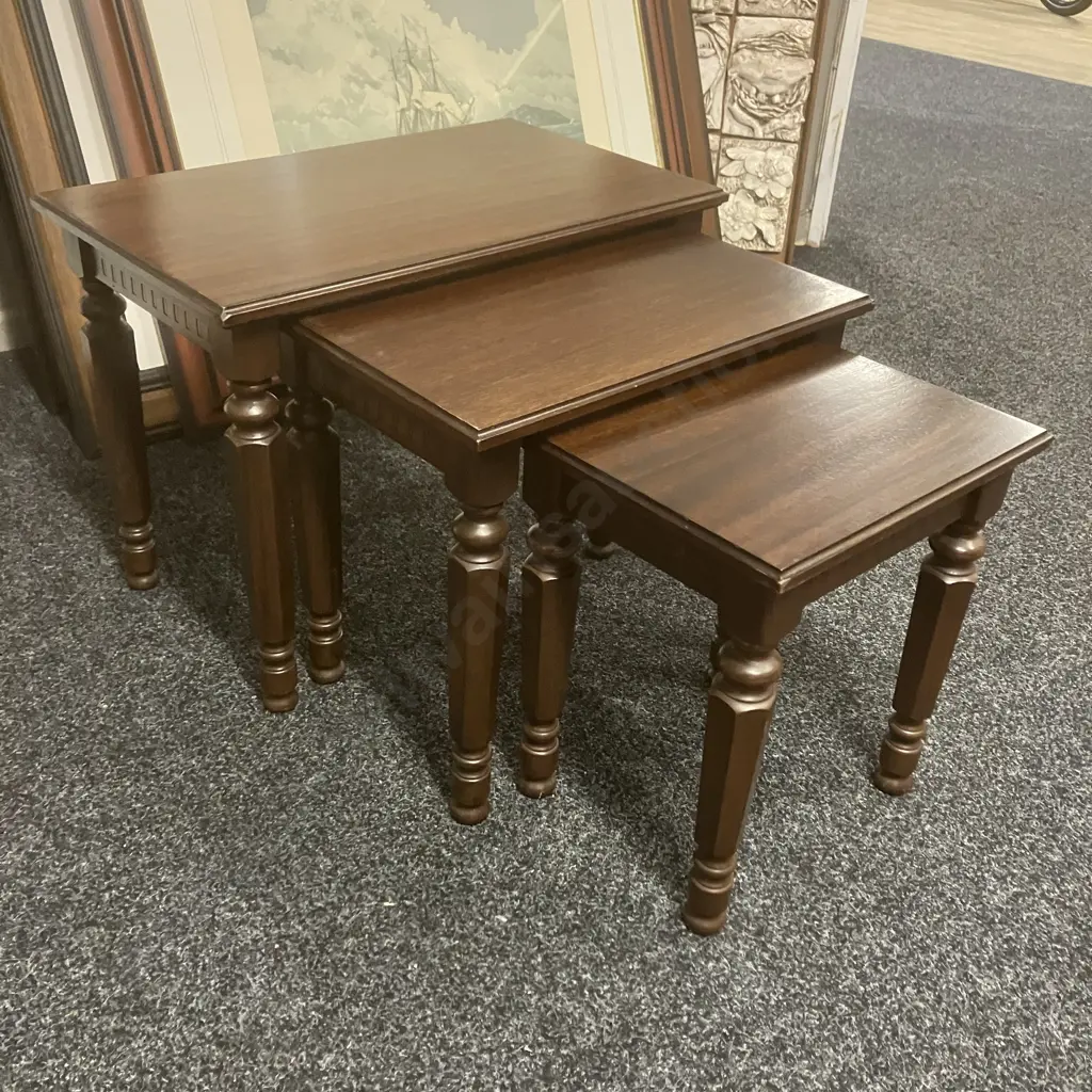 Mahogany Nest of Tables With Hexagonal Fluted Legs Image 1++