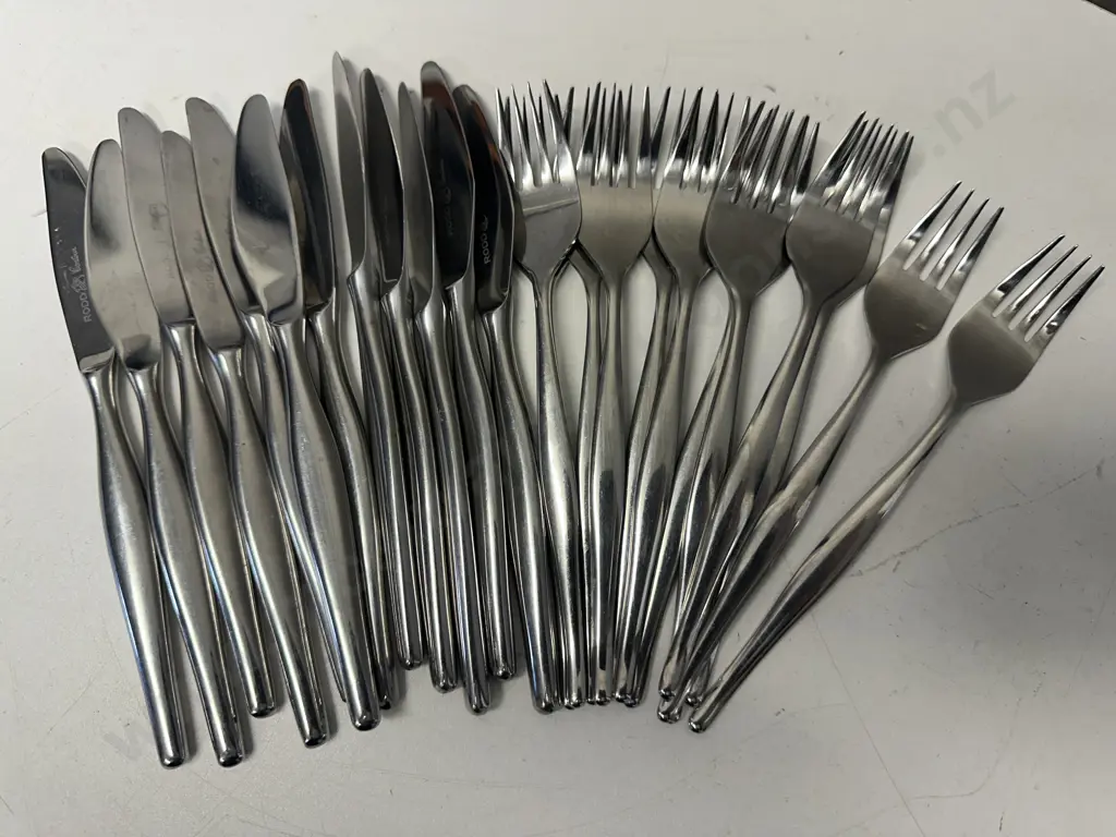 Rodd Contour Cutlery - 12 Place Setting Image 1++
