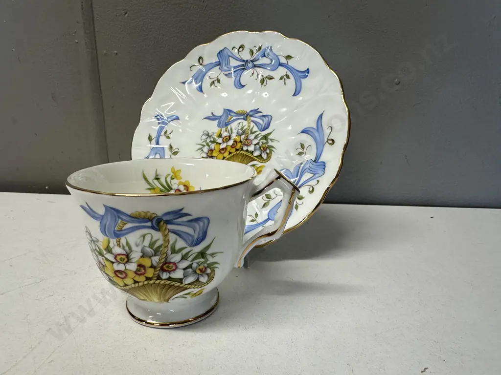 Aynsley 'March Narcissus' Plate & Cup Image 1++