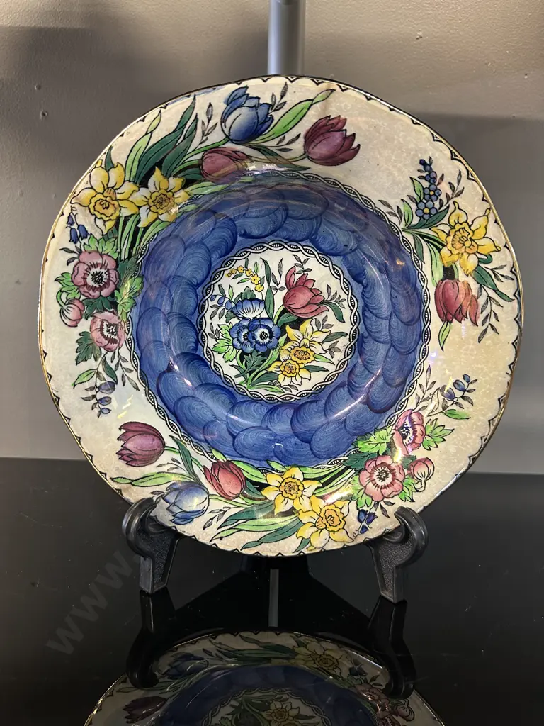 Maling Lustre 'Spring Time' Dish In Blue Floral Thumb Print Floral Design Dia23cm. Image 1++