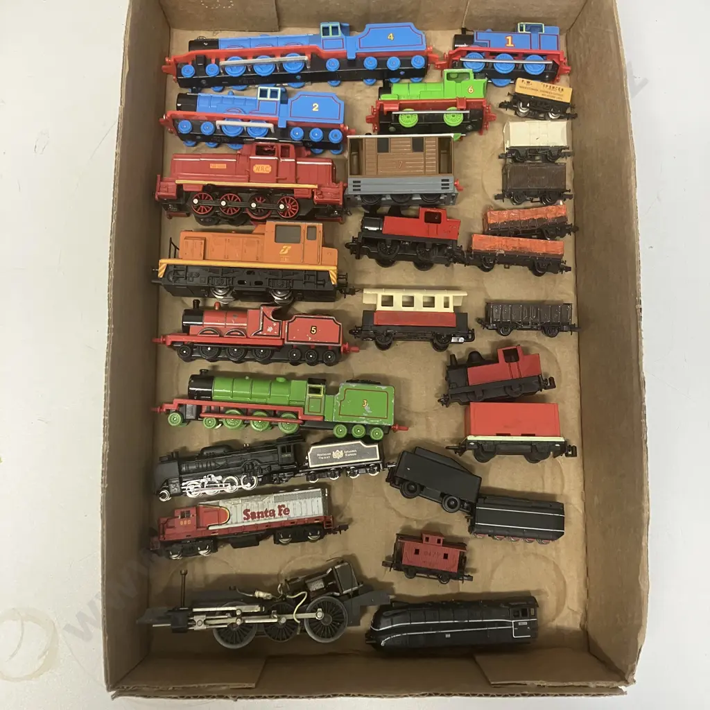 Box Lot Assorted Model Railway Trains & Rolling Stock Image 1++