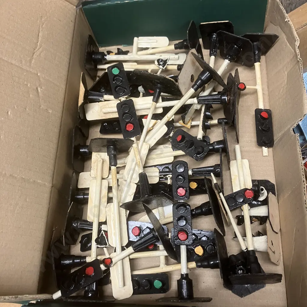 Box Lot Assorted Model Railway Items Image 1++