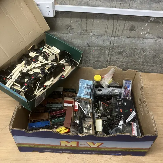Box Lot Assorted Model Railway Items