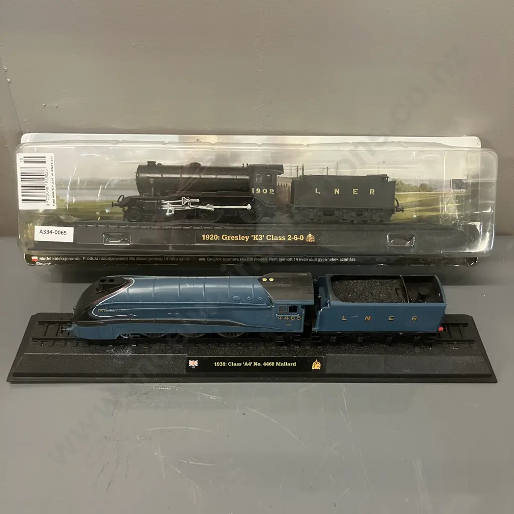 1938 Class 'A4' No.4468 Mallard & 1920 Gresley 'K3' Class 2-6-0 Locomotives - 1:76 Scale Static Models Image 1++