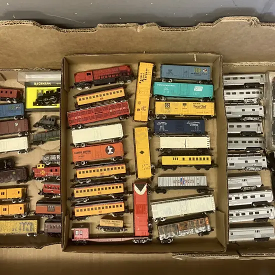 Box Lot Assorted Model Trains & Rolling Stock