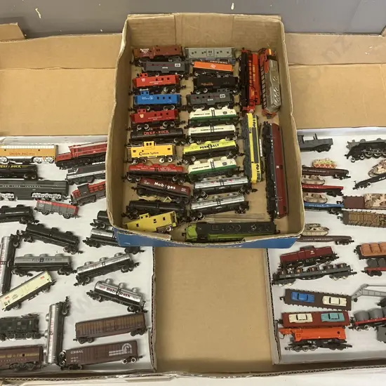 Box Lot Assorted Model Trains & Rolling Stock