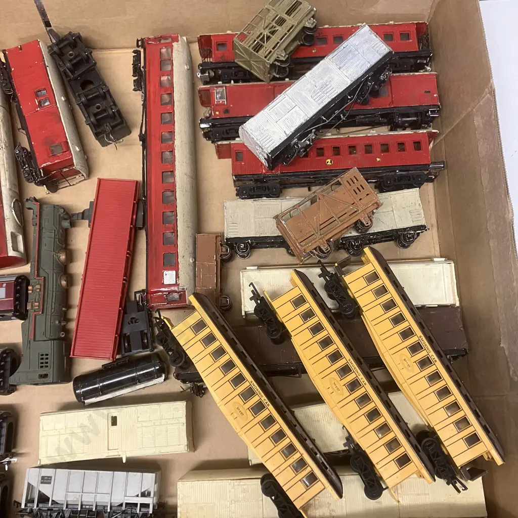 Box Lot Assorted Model Railway Trains Parts & Rolling Stock Image 1++