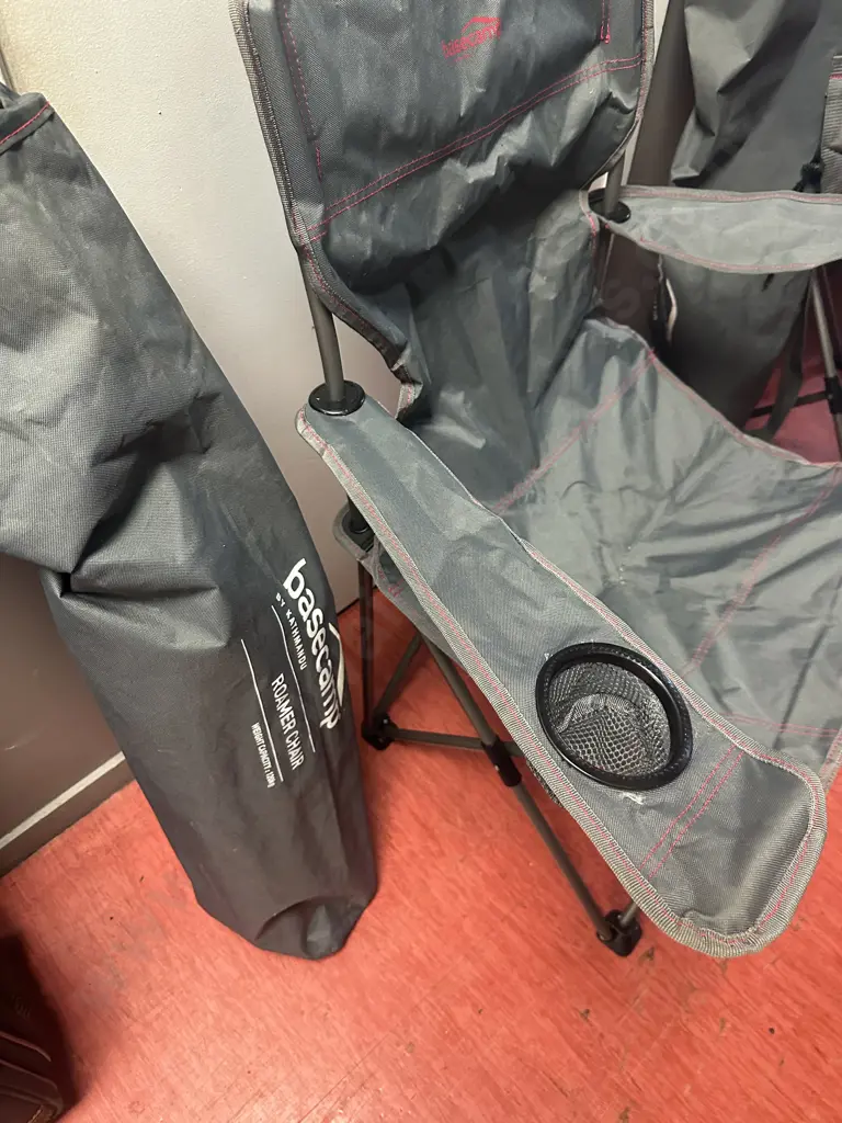 Pair of Kathmandu Basecamp Roamer Chairs With Carry Bags Image 1++
