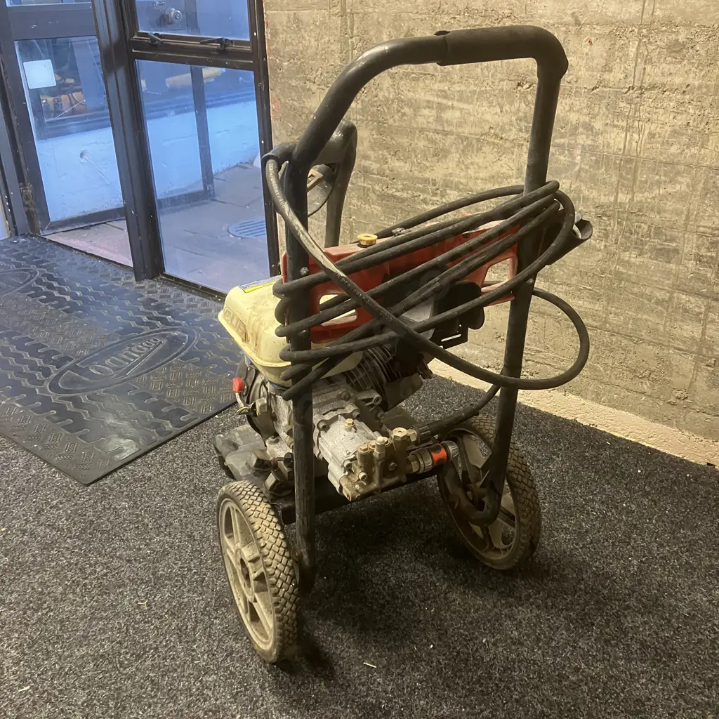 Toolshed Petrol Water Blaster 3000Psi TSPWB7 Image 1++