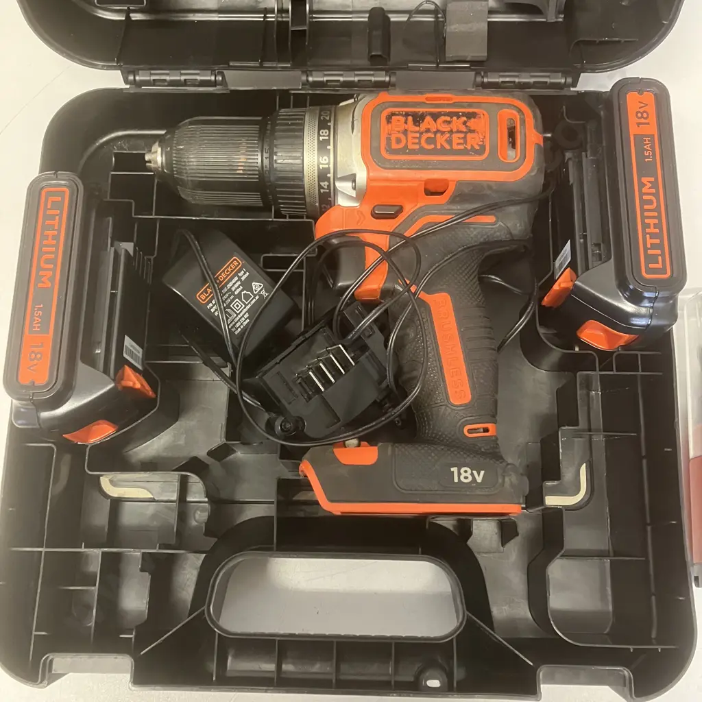 Black & Decker Brushless 18V Set With Bit Pack Image 1++