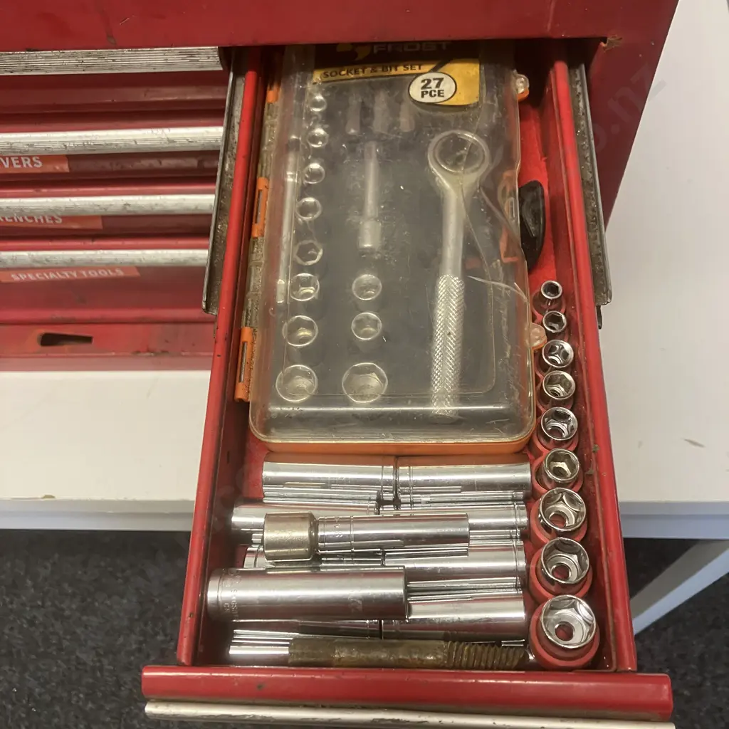 Red Steel 6 Drawer Tool Chest Full Of Tools Image 1++