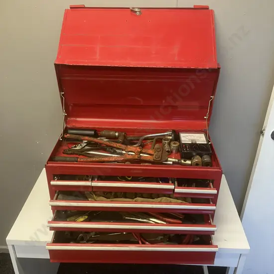 Red Metal 6 Drawer Tool Chest With Tools