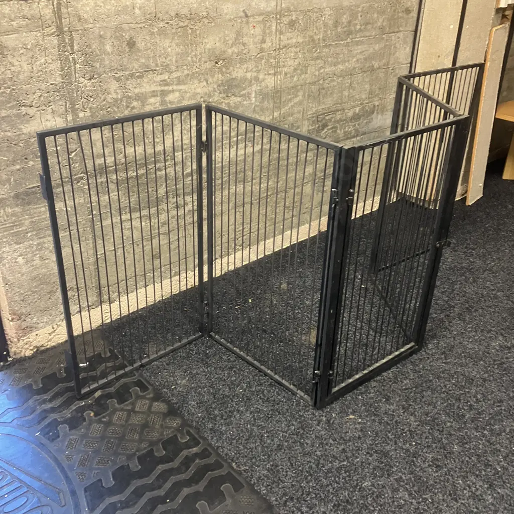 Fire Guard. 226cm, Hinged Image 1++