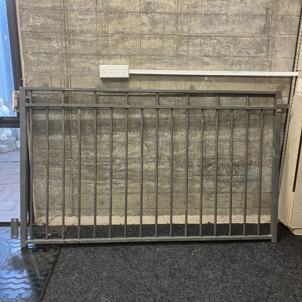 Pair of Gates - 107 x 185cm & 95 x 91cm Image 1++