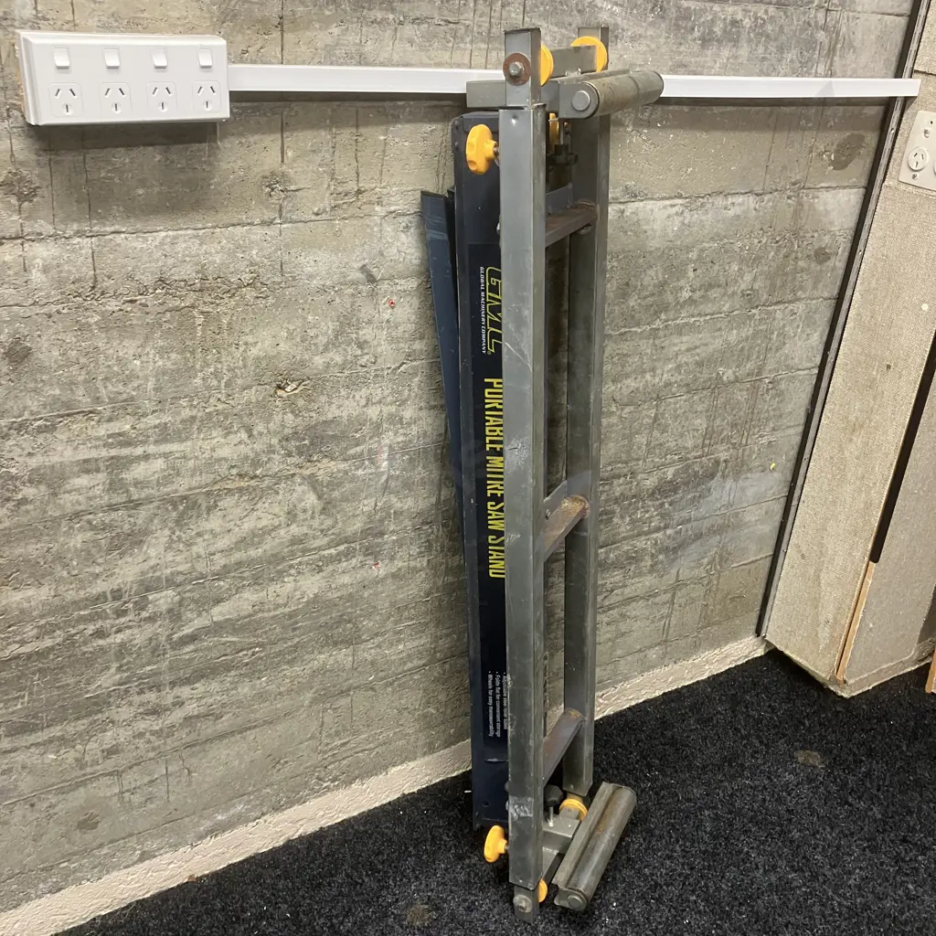 GMC Portable Mitre Saw Stand Image 1++