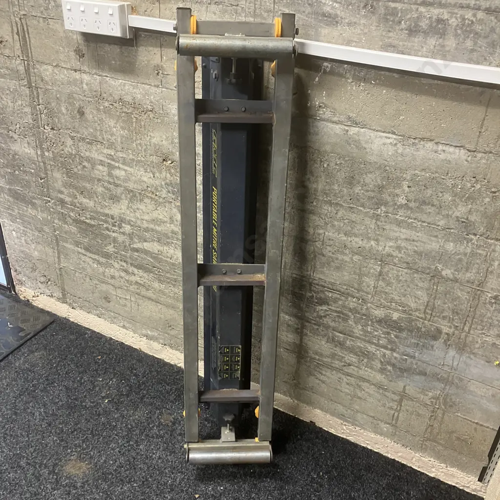 GMC Portable Mitre Saw Stand Image 1++