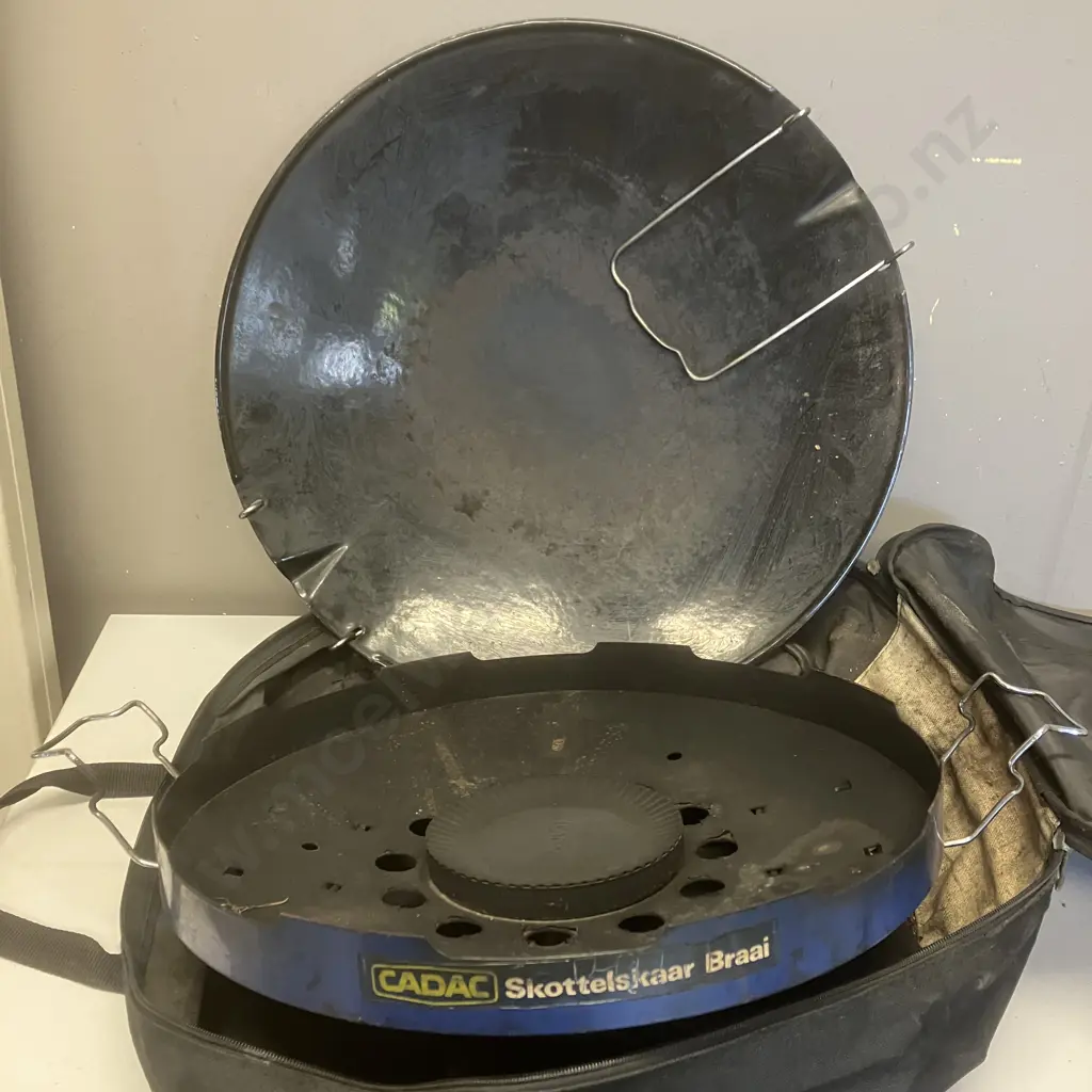 Cadac Skottelskaar Braai In Carry Bag (No Stem) Unable to sell Disposed Of Image 1++