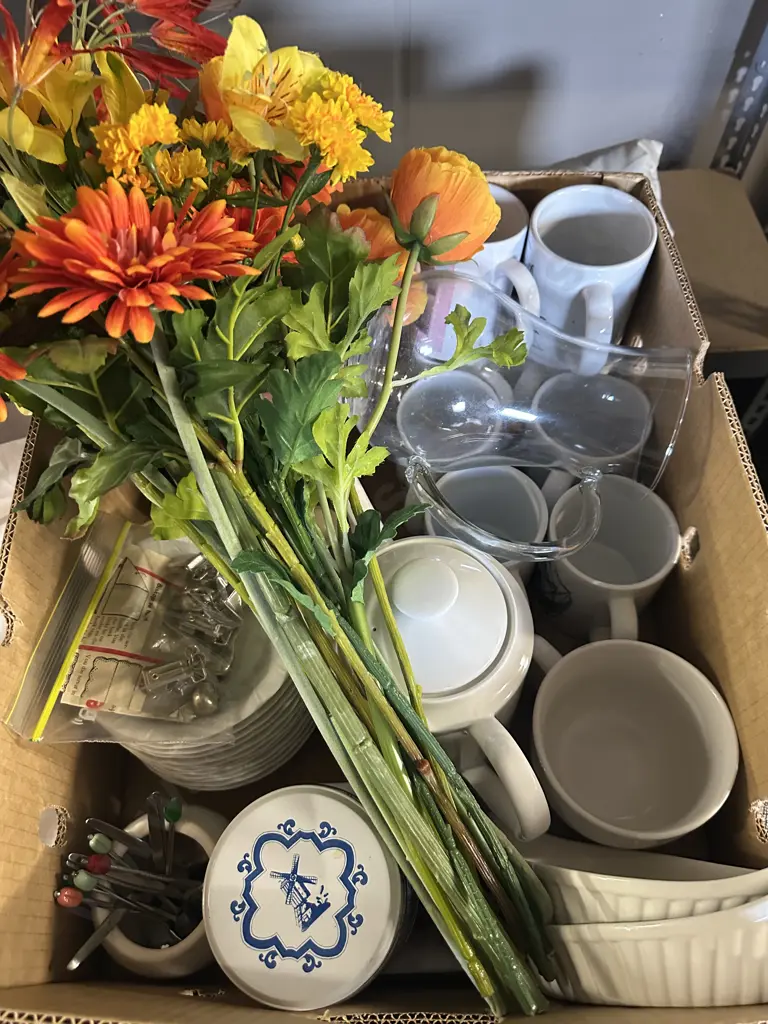 Box Lot Crockery, Table Weights, Artificial Flowers Etc Image 1++