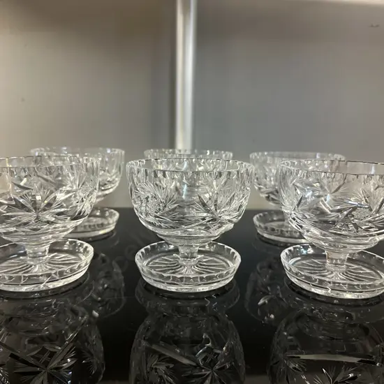 Beautiful Vintage Set Of Six Lipped Crystal Starter Or Dessert Dishes