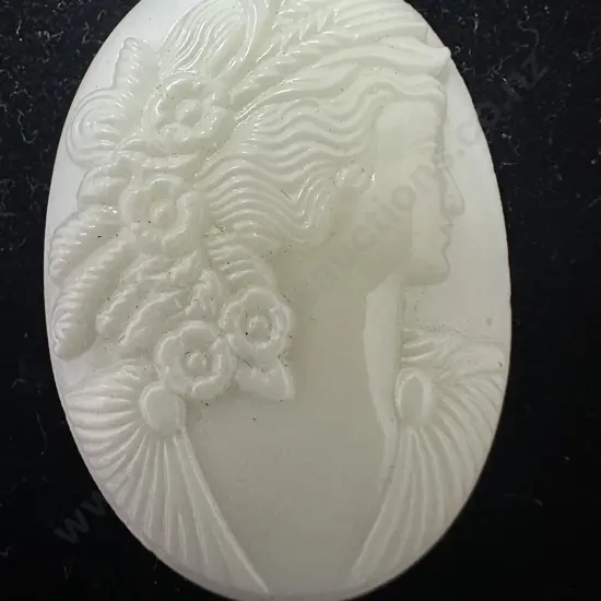 Vintage Czech Opaline Uranium Figural Cameo Cabochen H4,W3cm.