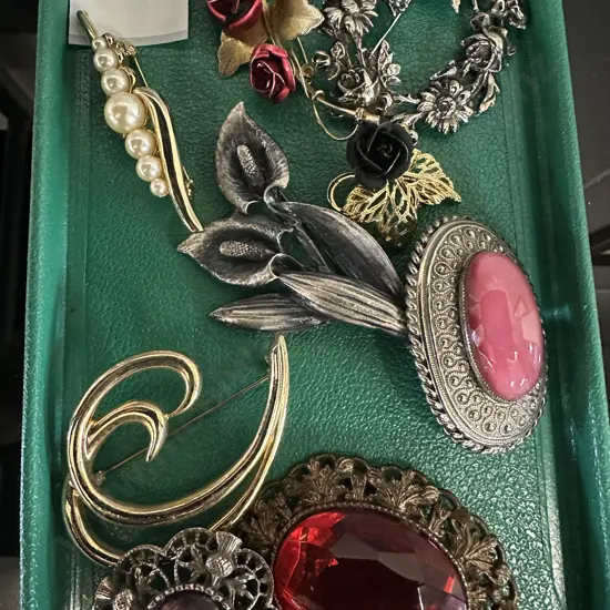 Selection Of Vintage Brooches 