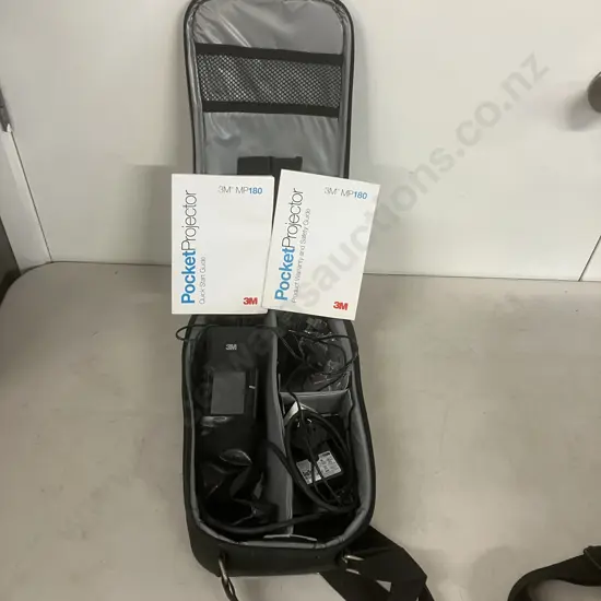 3M MP180 Pocket Projector