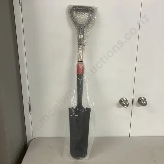 New CAT 555-7121 D-Handle Drain Spade Shovel