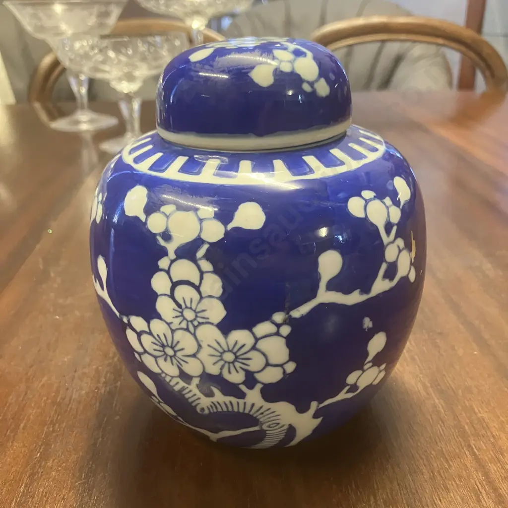 Large Vintage Chinese Blue & White Porcelain Ginger Jar. H15cm Image 1++