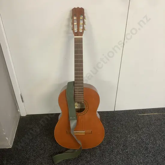 Suzuki No. 36 Classical Acoustic Guitar - Japan 1970s (Needs 3 New Strings)