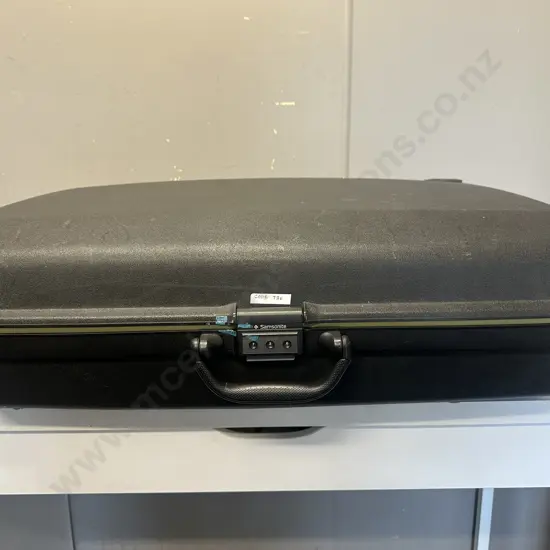 Samsonite Hard Case Suitcase Black Two Wheel 60x73cm. Code 736