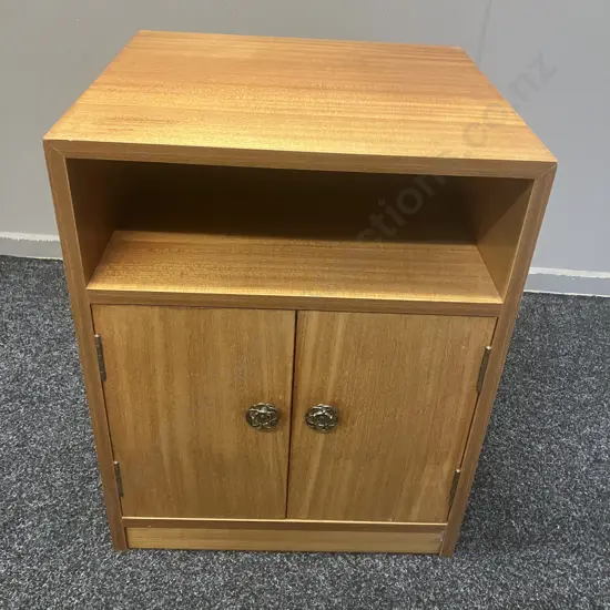 Mid century Modern Stereo Cabinet / Bedside Cabinet, 2 Door. H60 W48 D45.5cm