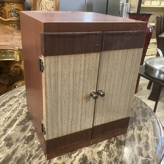 Small Collectors Double Door Cabinet, 21 Slide Out Felt Based Drawers. H39.5 W30 D28.5cm