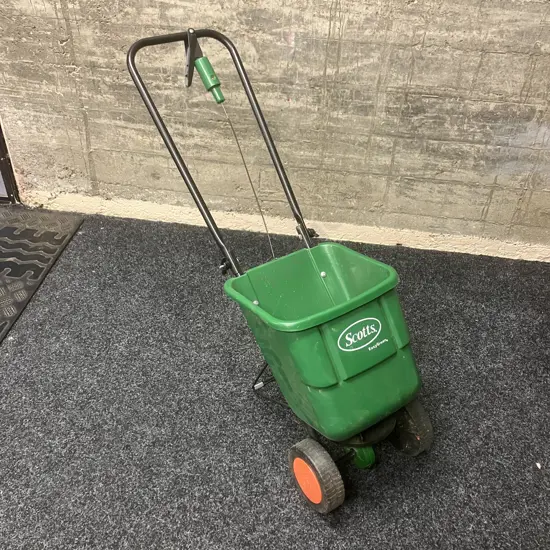 Scotts EasyGreen Rotary Spreader