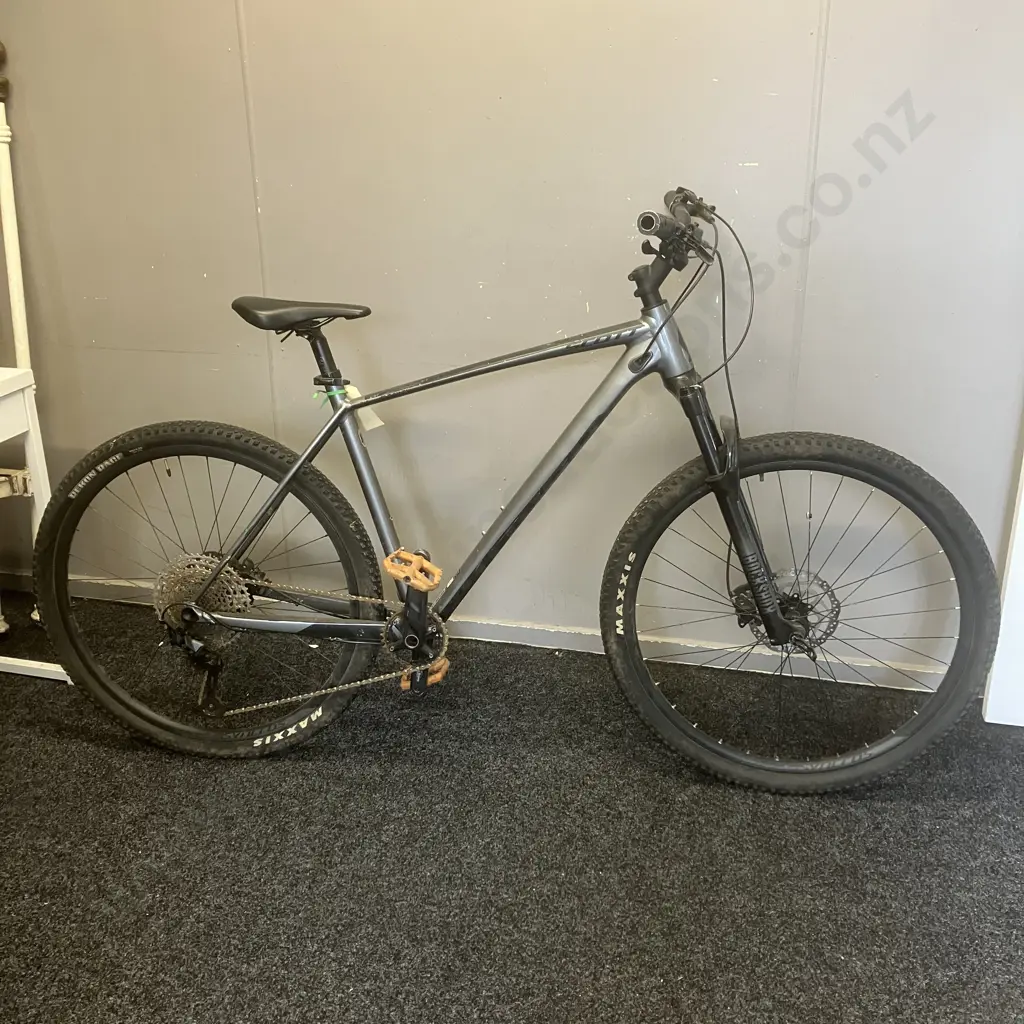 Scott Scale 965 Grey Mountain Bike XL Image 1++