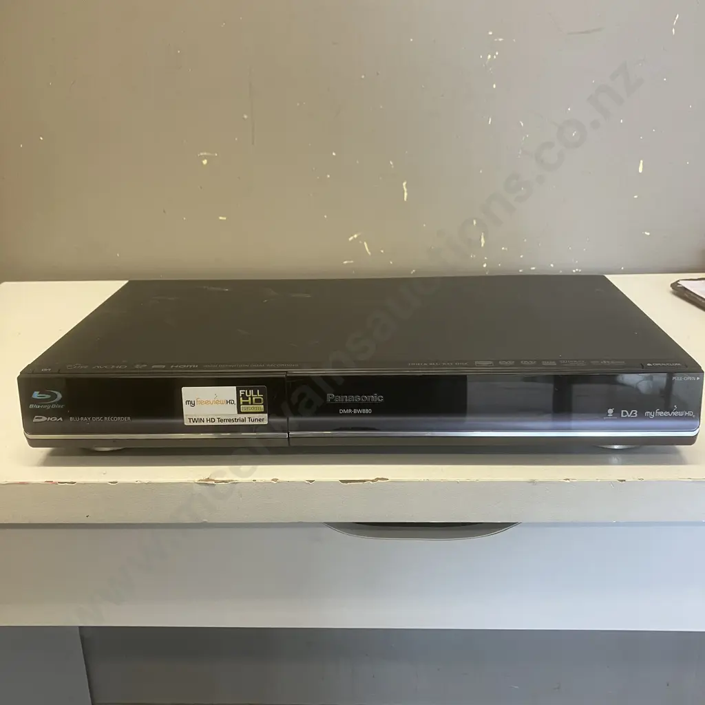 Panasonic DMR-BW880 Blu Ray Digital Recorder, Built-in 500GB Hard-disk, Twin Freeview HD Tuners Image 1++