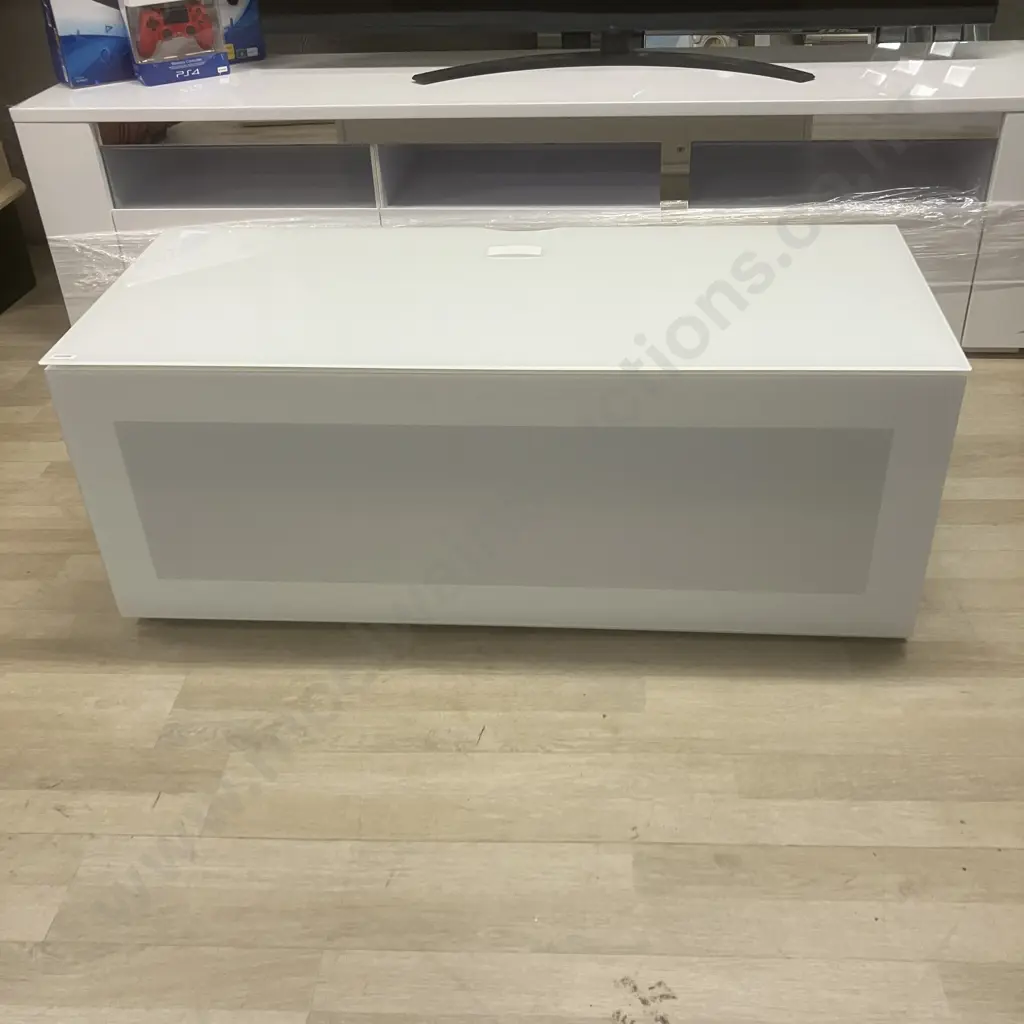 Sonorous 1.1m TV/AV Entertainment Centre Cabinet - White (Studio Series) Ex Harvey Norman. H44 W110 D45cm Image 1++