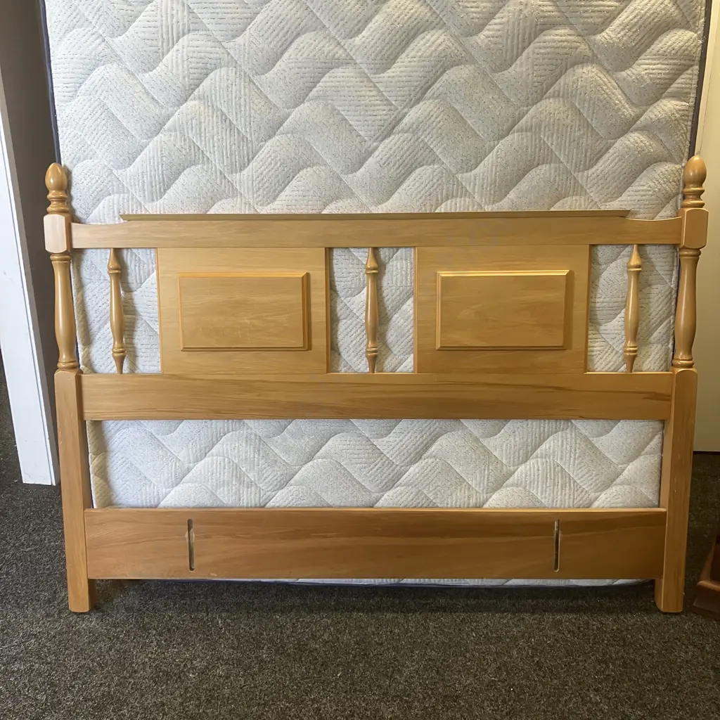 Rimu Queen Size Headboard. 112 x 155cm Image 1++