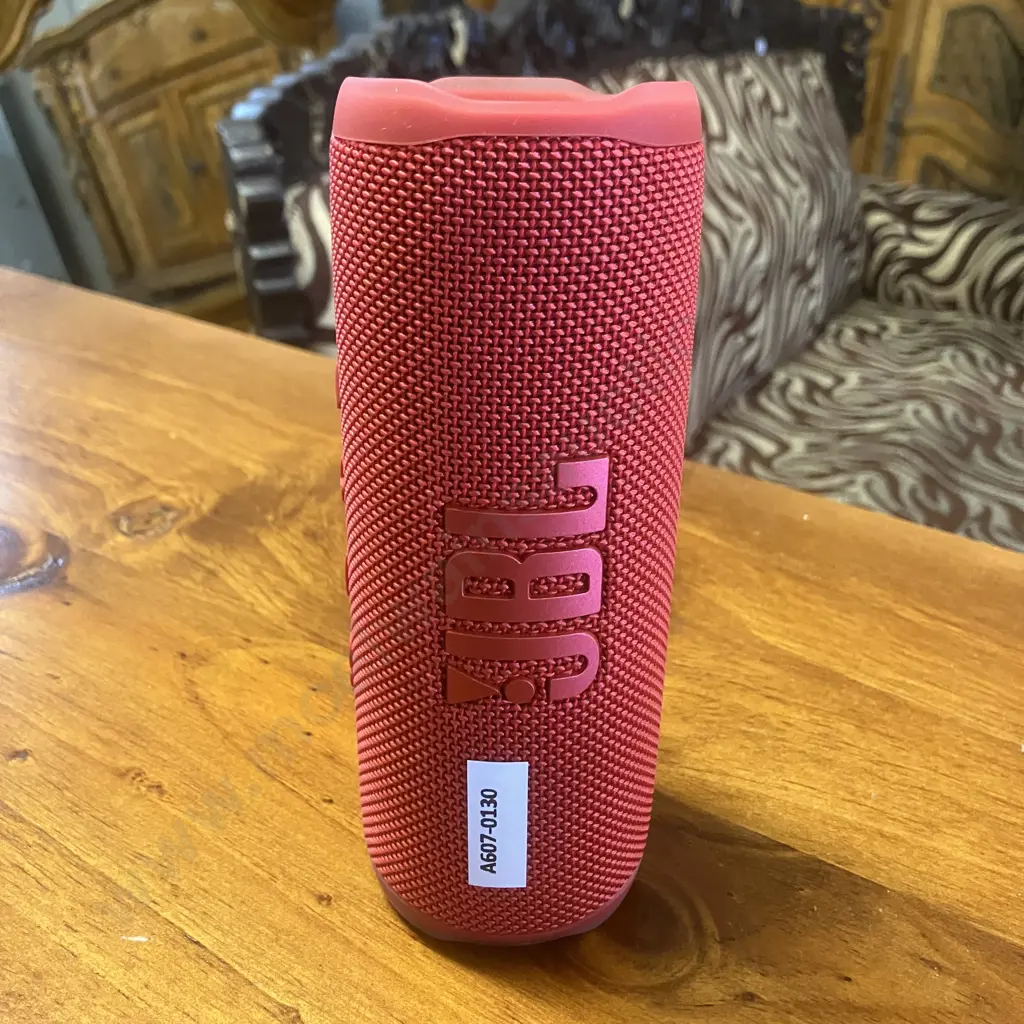 JBL Flip 6 Portable Bluetooth Speaker - Red (No Lead) Image 1++