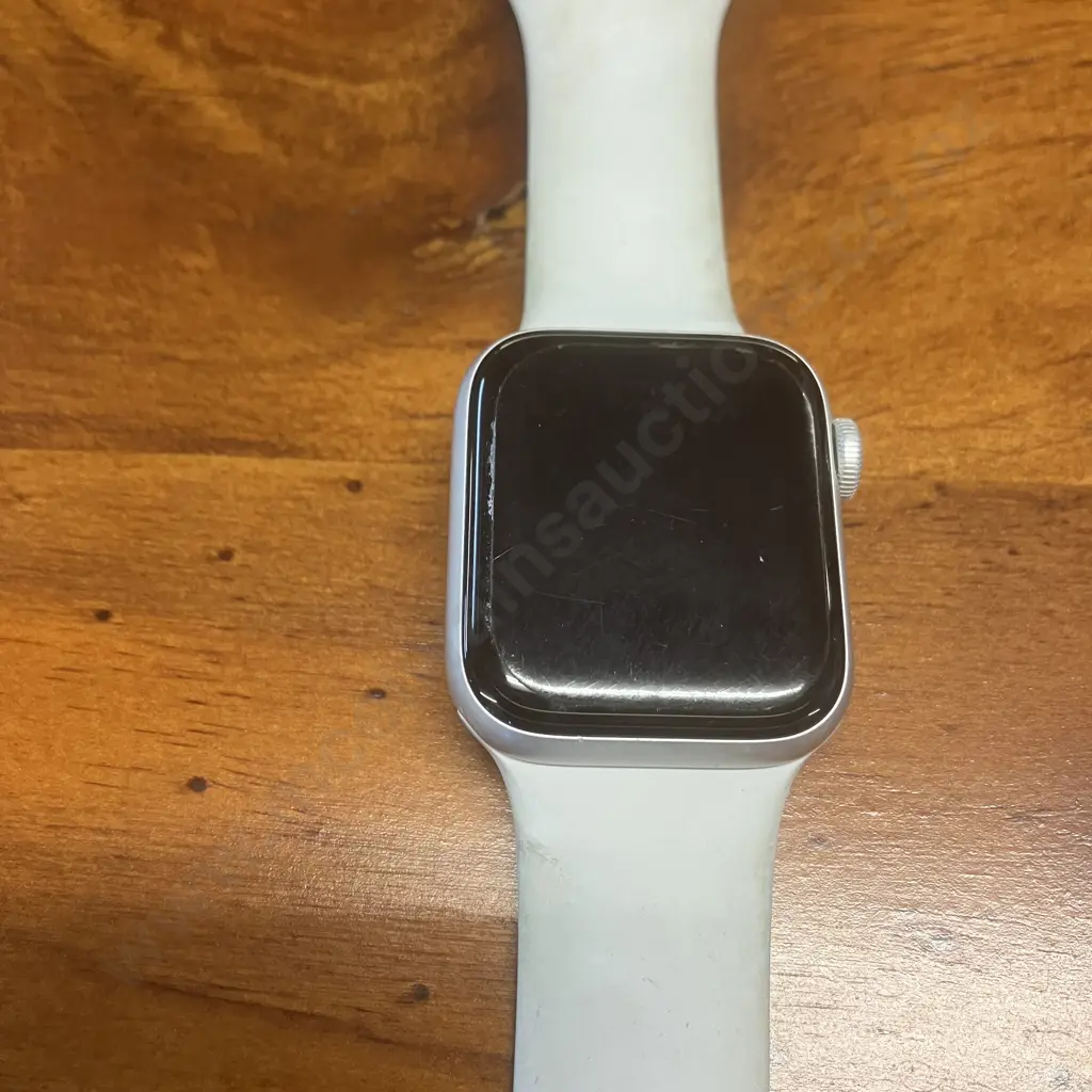 Apple Watch Series 6 - (Serial #A2291 H4HDJ5Z4Q1RM) Image 1++
