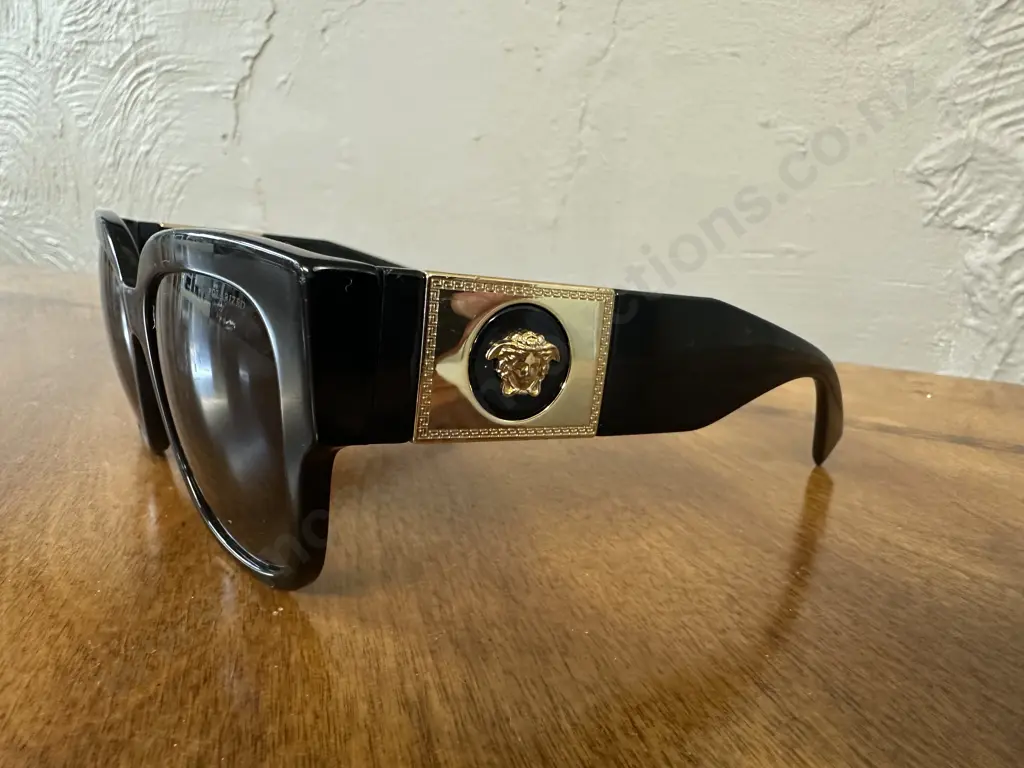 Versace Made In Italy Sunglasses Image 1++