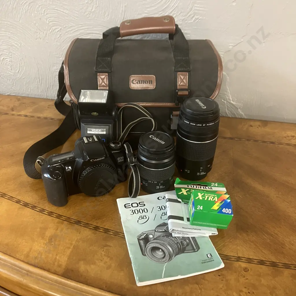 Canon EOS 3000 Autofocus SLR 35mm Film Camera with Canon Zoom Lenses EF 75-300 f1.4-5.6 & EF 28-80 f/3.5-5.6, Canon Bag Image 1++